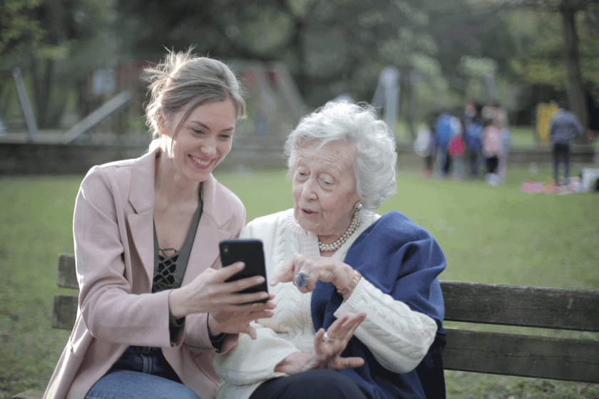 socialisation, friendship, amitié, fitness, sport, santé, healthy, together, family, amitié, santé, senior, age d'argent, maison sénior, retirement home, retirement, retraite, 